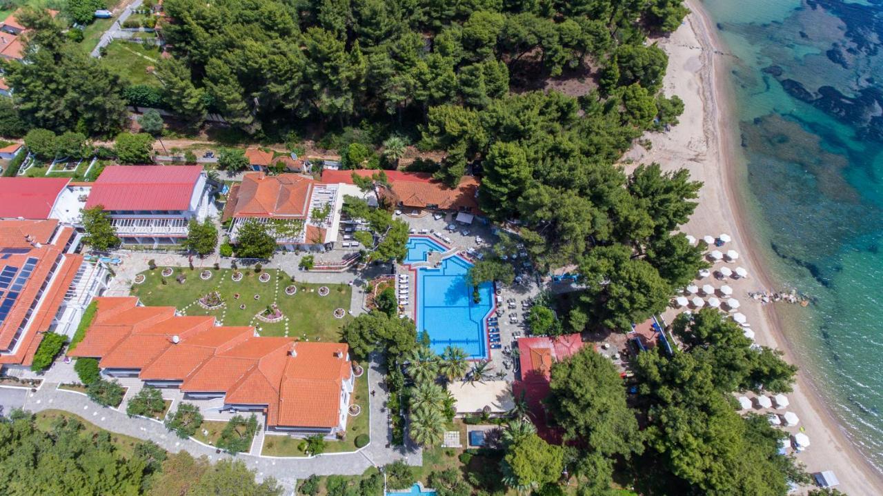 Porfi Beach Hotel Nikiti  Exterior foto