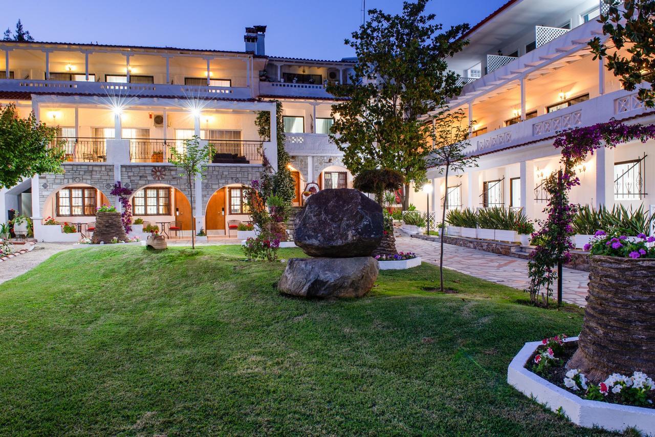 Porfi Beach Hotel Nikiti  Exterior foto
