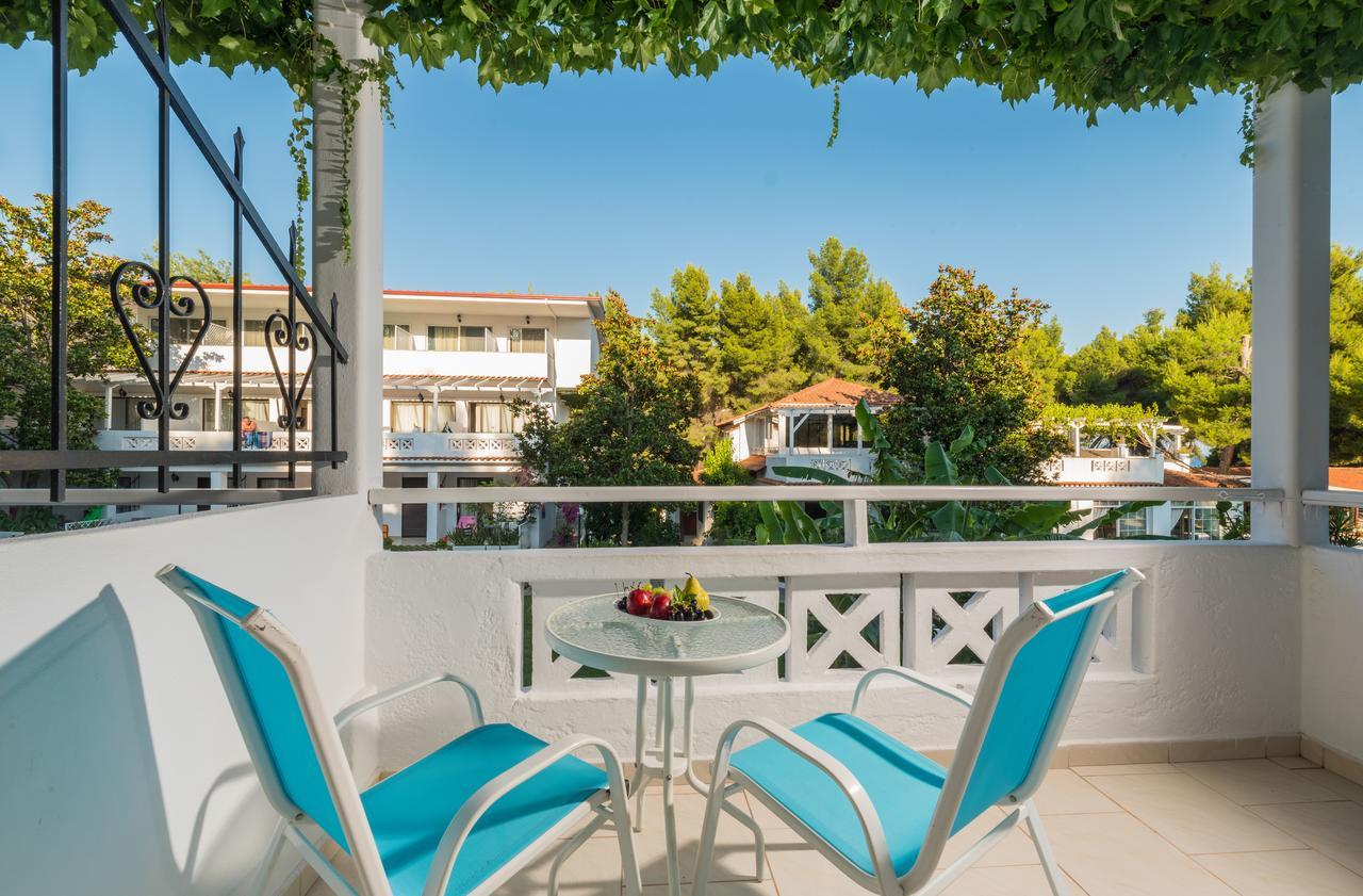 Porfi Beach Hotel Nikiti  Exterior foto